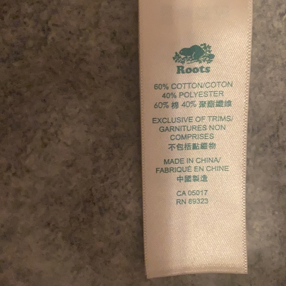 Roots - Size M black long fleece with front zip and hood - Picture 10 of 11